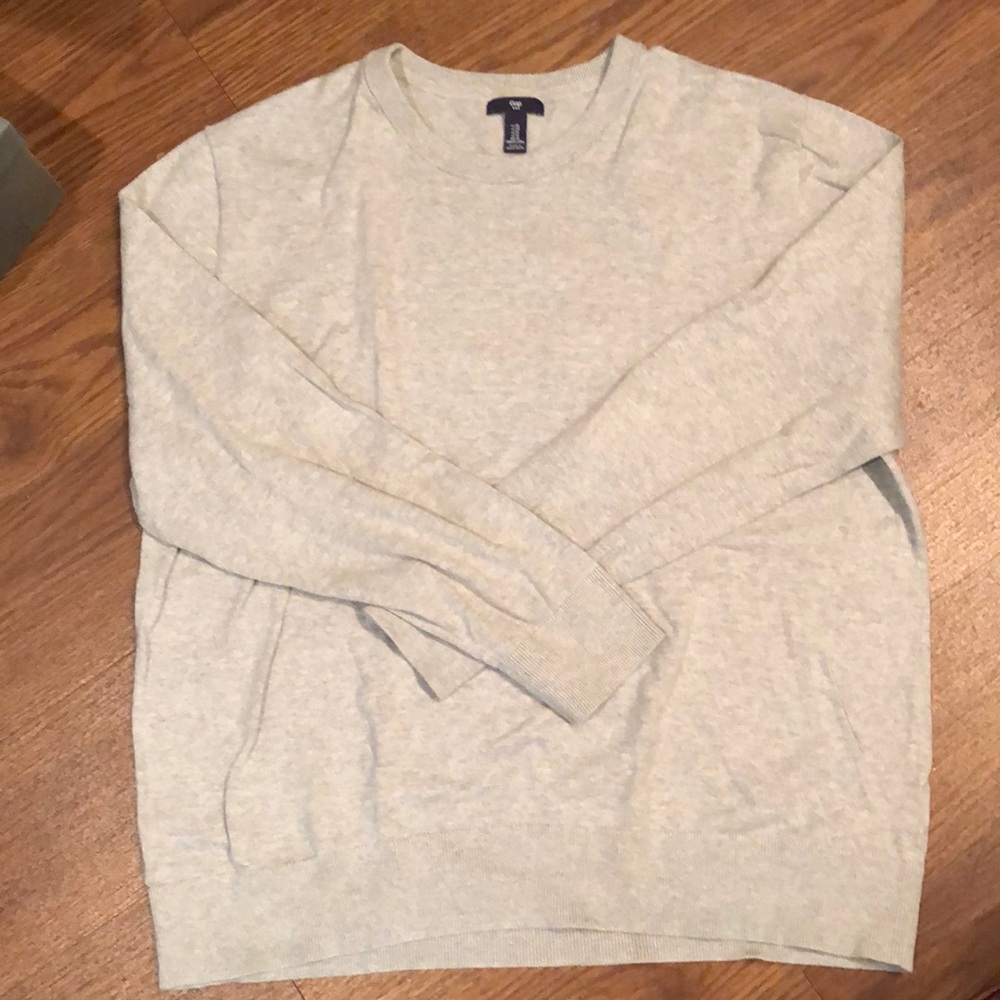 Men’s Gap light heather grey sweater